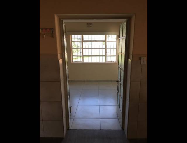 3 BEDROOM HOUSE FOR SALE IN BRENTHURST